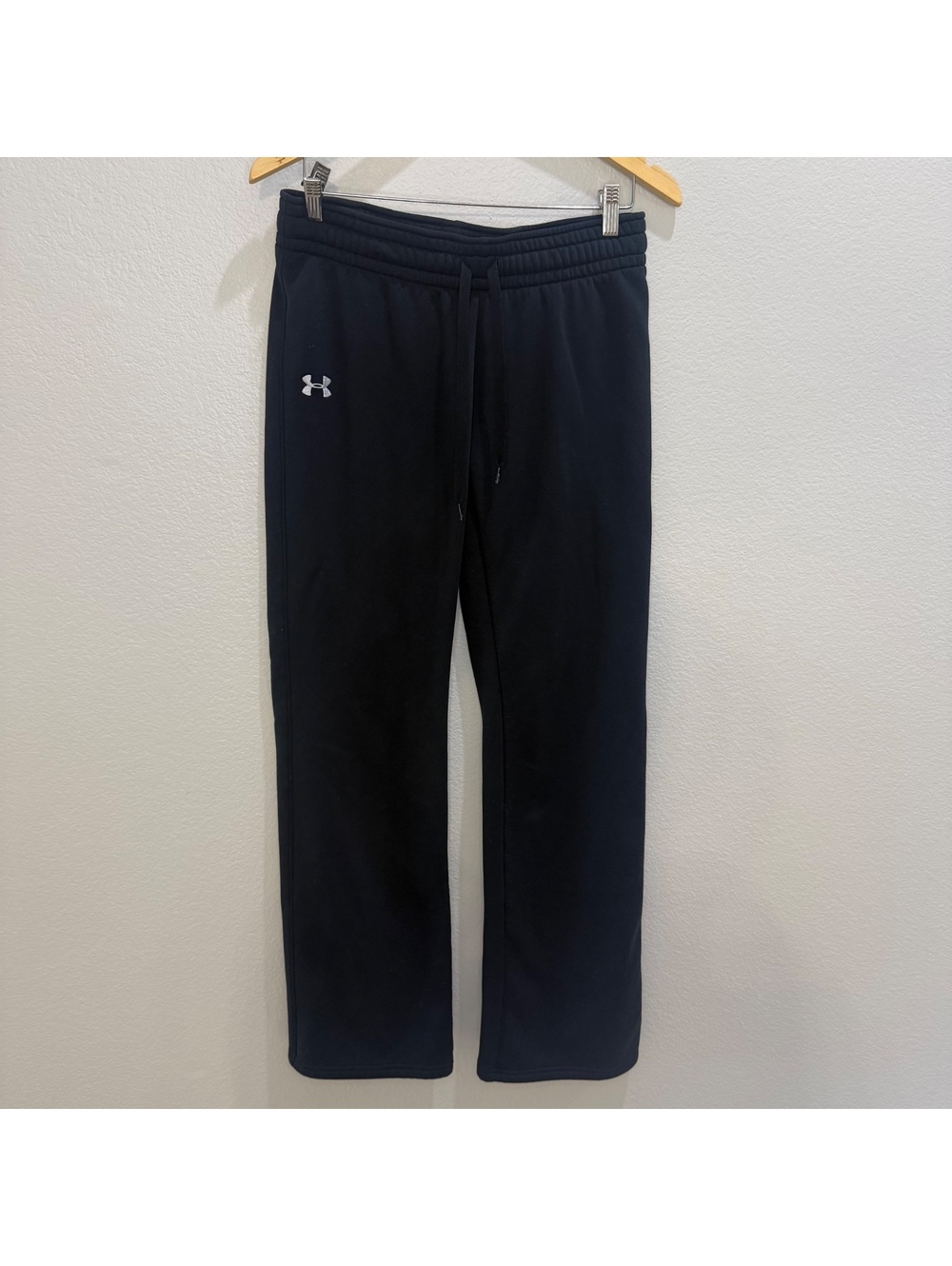 Under Armour Women’s Black Medium Sweatpants with Elastic Waistband & Drawstring